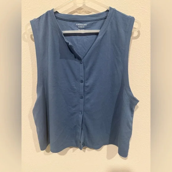 AE Sleeveless Button-Front Crop Top - Blue - Picture 2 of 3
